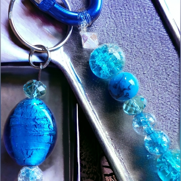Lovely Blue Beaded Hand Crafted Keychain - Picture 3 of 7